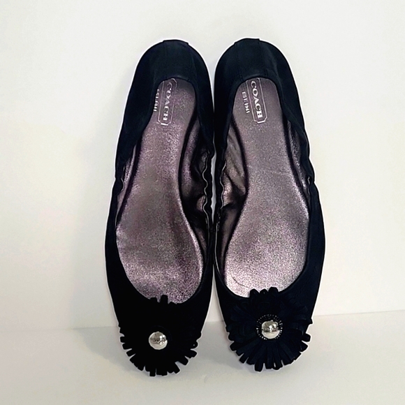Coach Ariza black leather flower medallion ballet flats women's size 9.5 - Picture 1 of 11